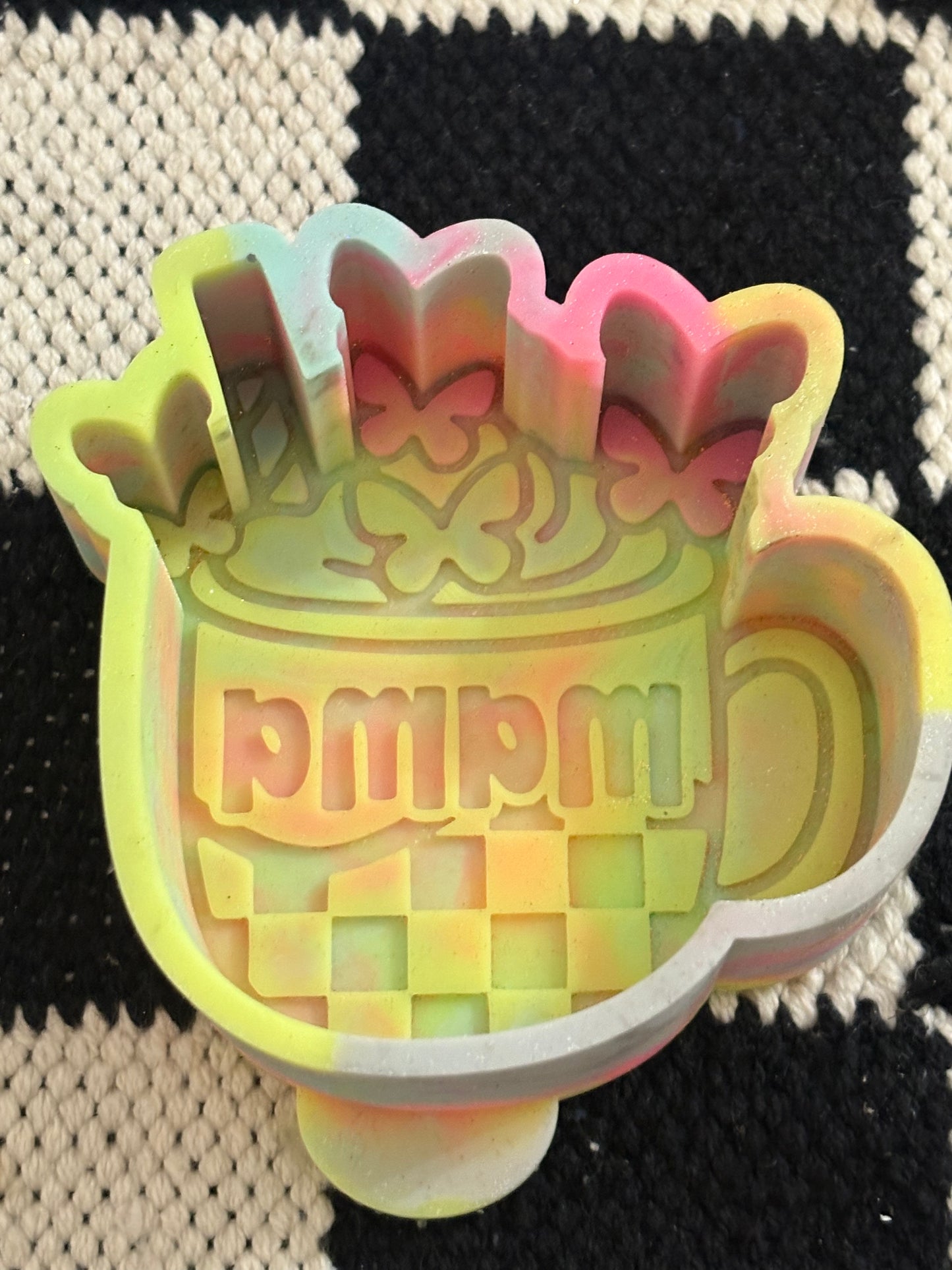 Checkered Mama Cup Mold